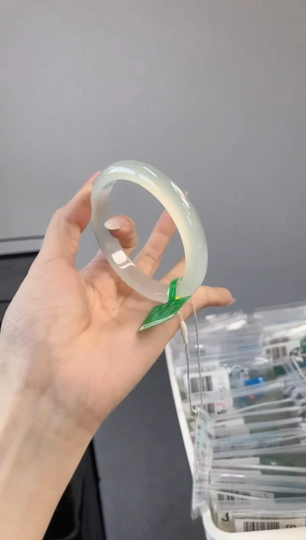 【闪购商品】玛瑙/玉髓手镯未镶嵌62圈