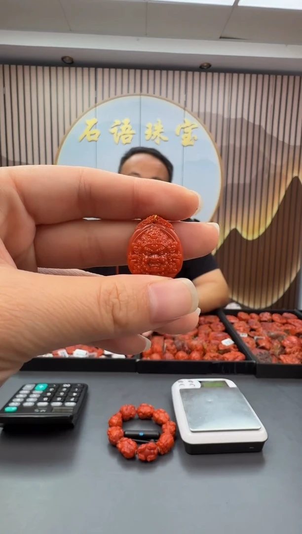 未镶嵌雕刻南红玛瑙016ZB0917产品一个