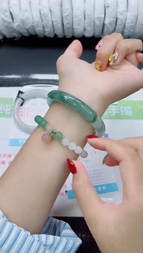 未镶嵌手镯石英质玉0349-58