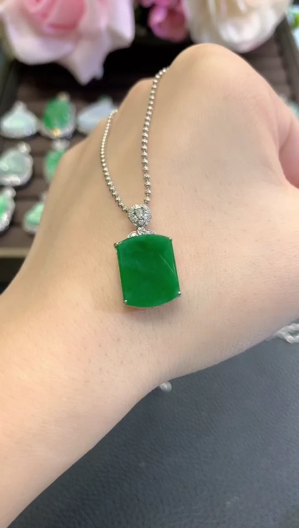 吊坠(不含链)18K金镶嵌翡翠秋日珠宝W25