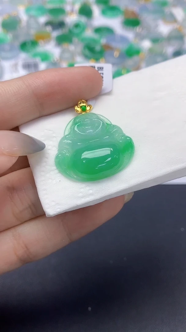 翡翠18K金镶嵌颈饰天然缅甸a货翡翠