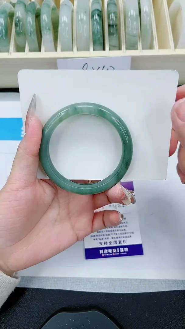 【闪购商品】石英质玉手镯未镶嵌189号/56-57圈