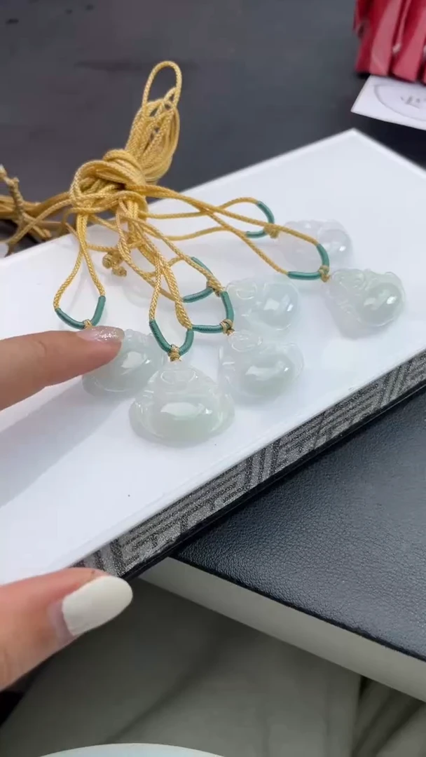 【闪购商品】翡翠挂件未镶嵌砍价王/554345//多样性发一