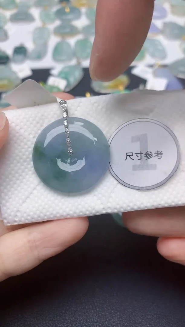 翡翠18K金镶嵌颈饰天然缅甸A货翡翠