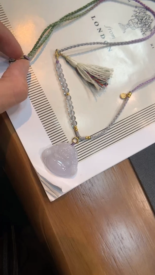 翡翠未镶嵌颈饰佛公