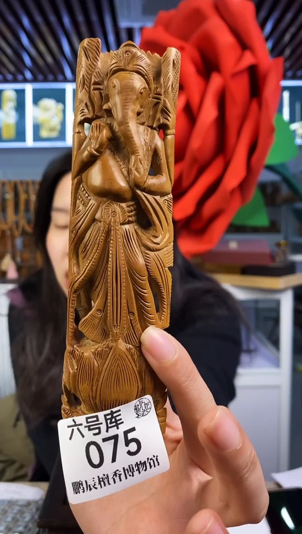 【闪购商品】檀香木Y075老山檀~工艺品49克