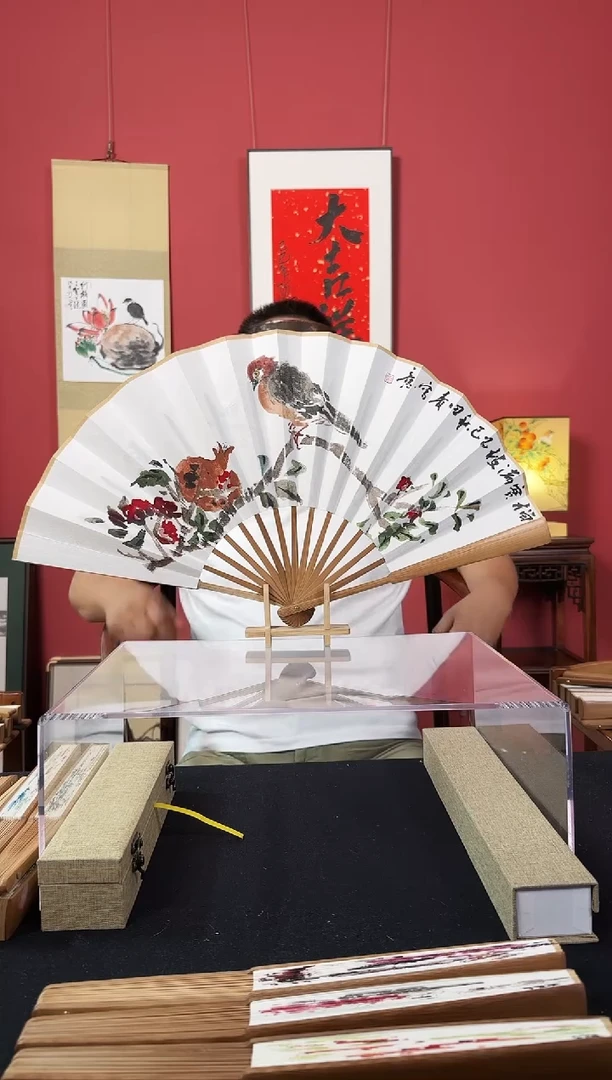 国画田青折扇作品