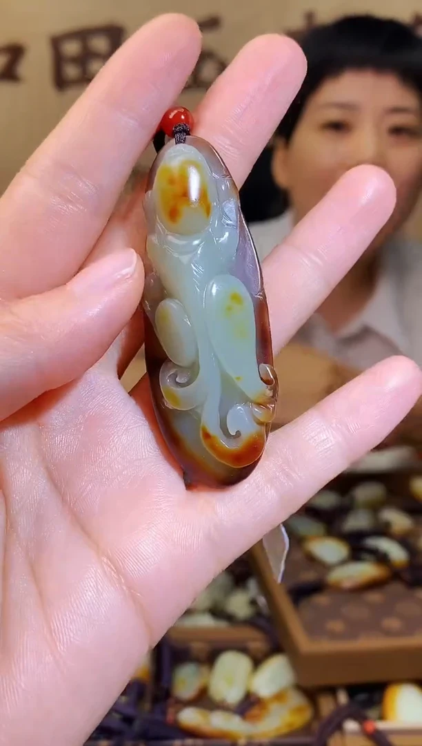 和田玉未镶嵌颈饰1