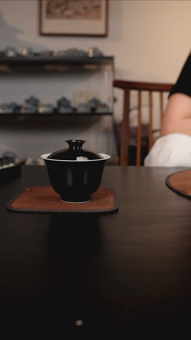 单色釉手工福利黑色盖碗