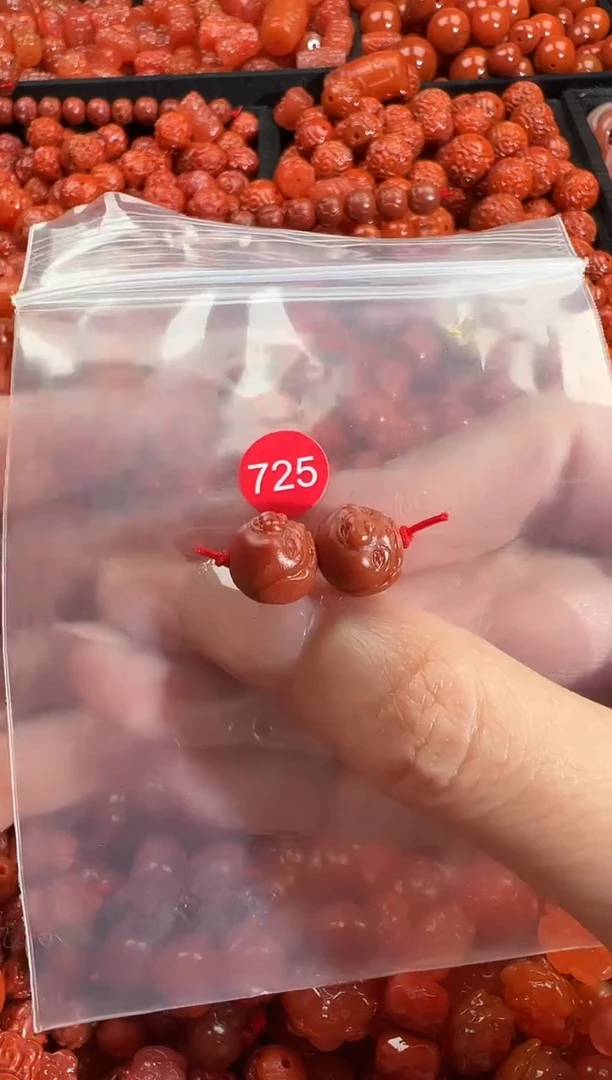颈饰未镶嵌南红玛瑙1