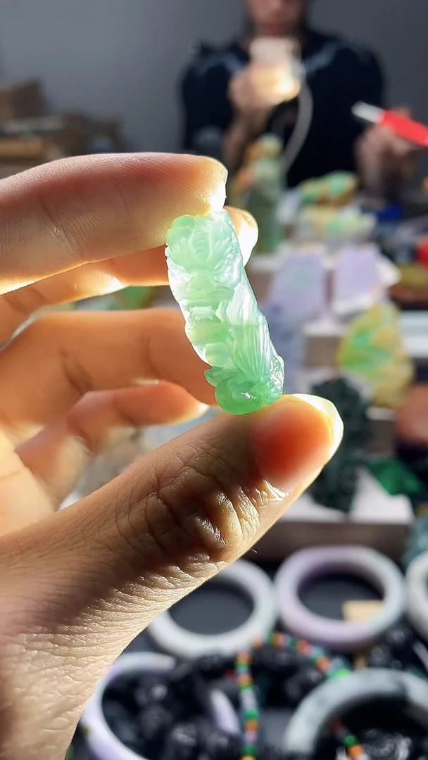 颈饰未镶嵌翡翠天然A货翡翠