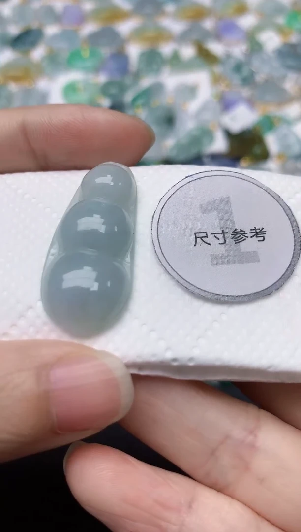 翡翠未镶嵌颈饰天然缅甸A货翡翠