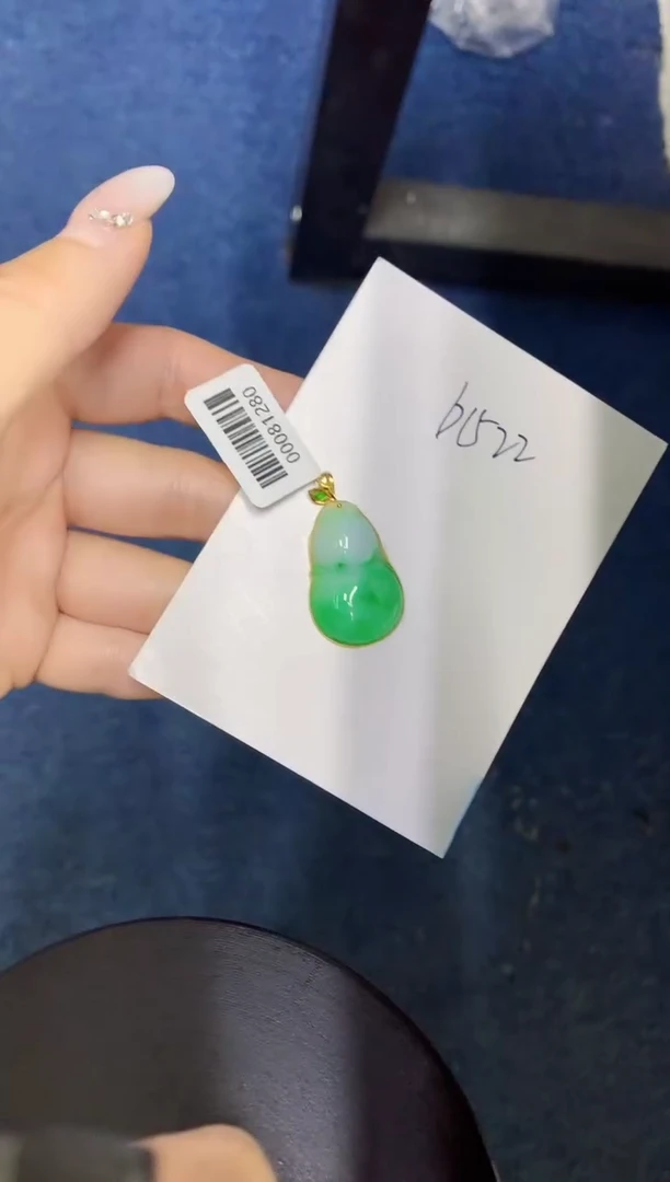 【闪购商品】翡翠颈饰18K金镶嵌000000000000