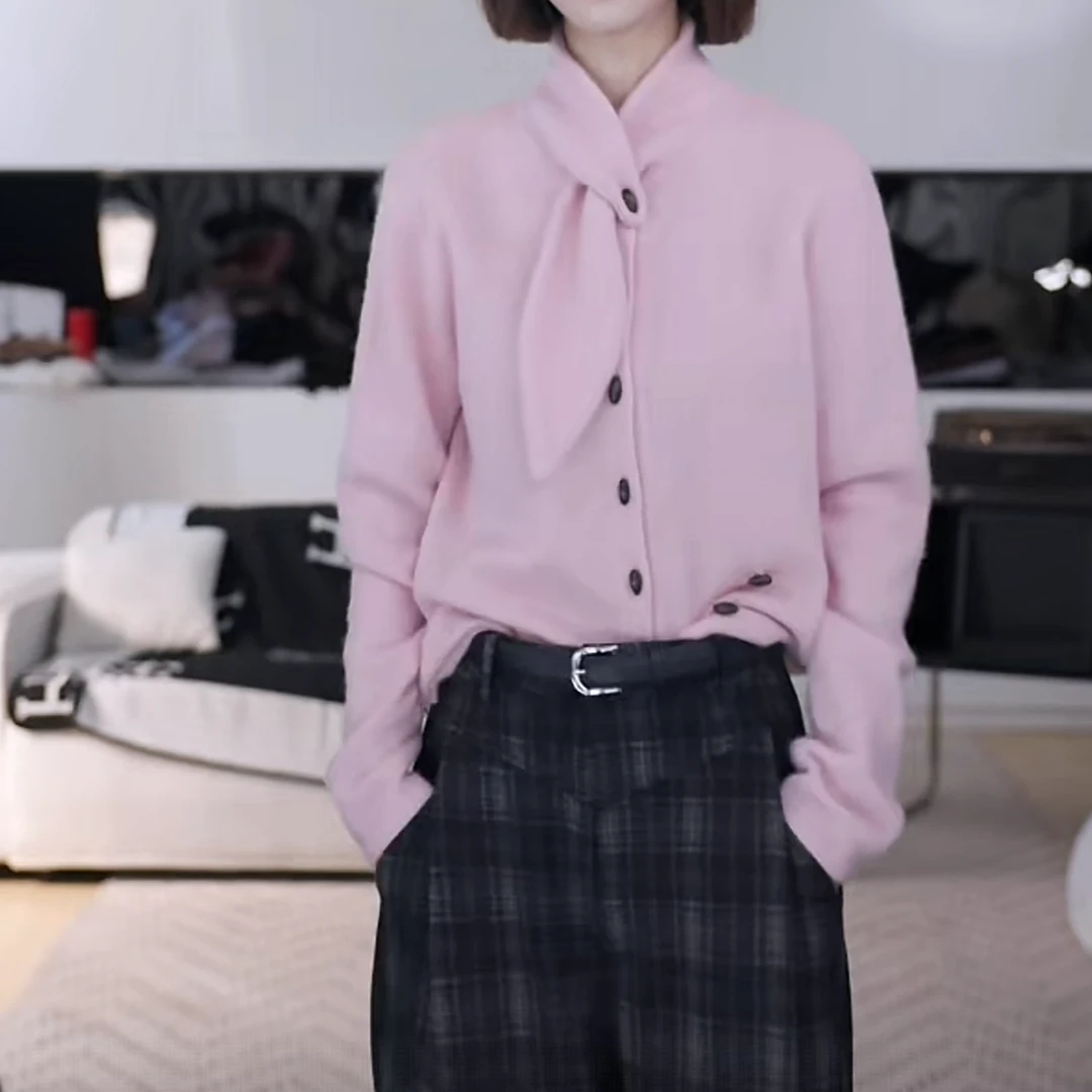 不规则围巾领针织开衫小羊角扣毛衫秋冬2025新款时尚气质长袖毛衣