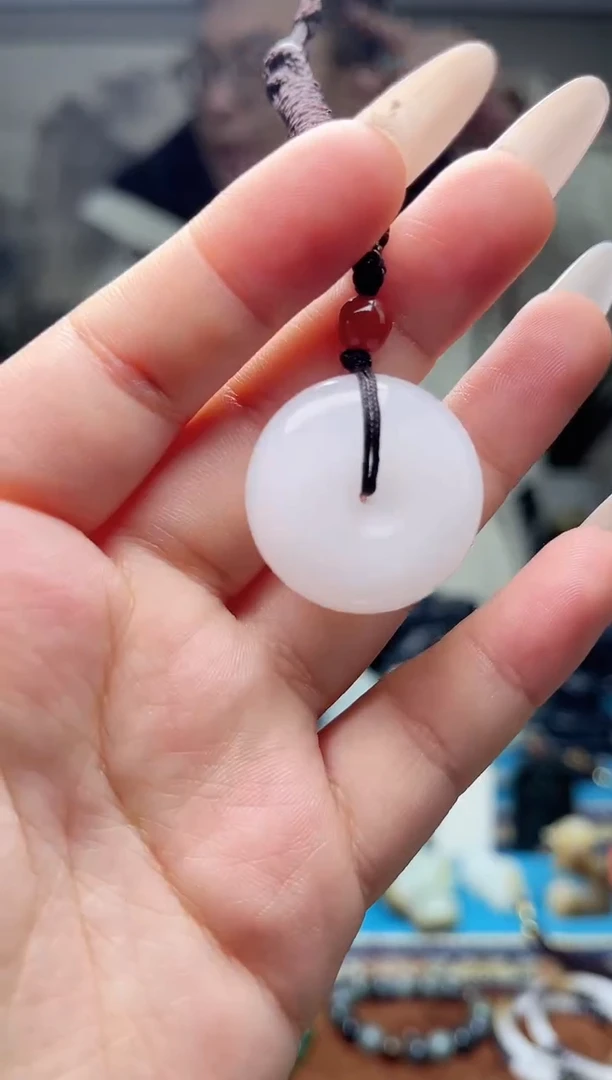 【闪购商品】石英质玉颈饰未镶嵌1