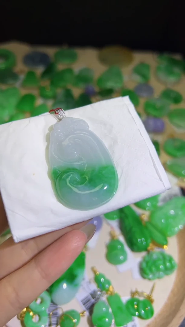 【闪购商品】翡翠颈饰18K金镶嵌Q缅料A货翡翠/支持复检/一件