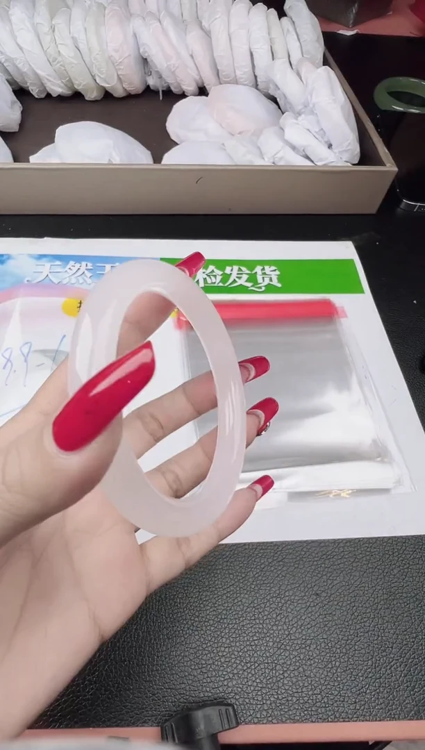 未镶嵌手镯石英质玉圈口 5859