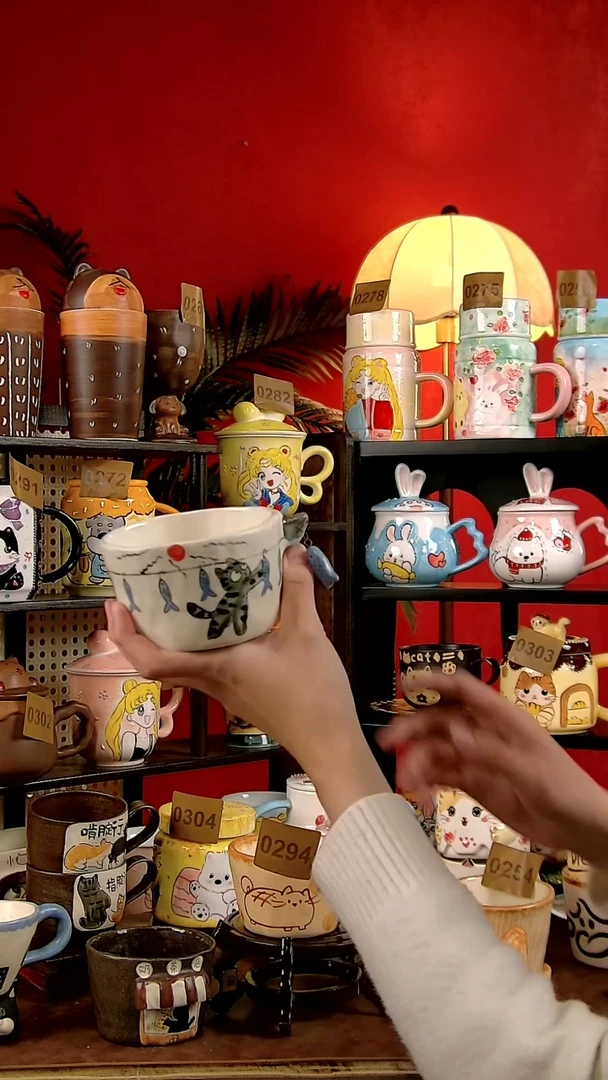 杯子瓷DIY景德镇创意手工陶瓷卡通风小猫挂鱼咖啡杯
