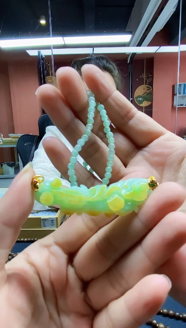 颈饰未镶嵌翡翠吊坠