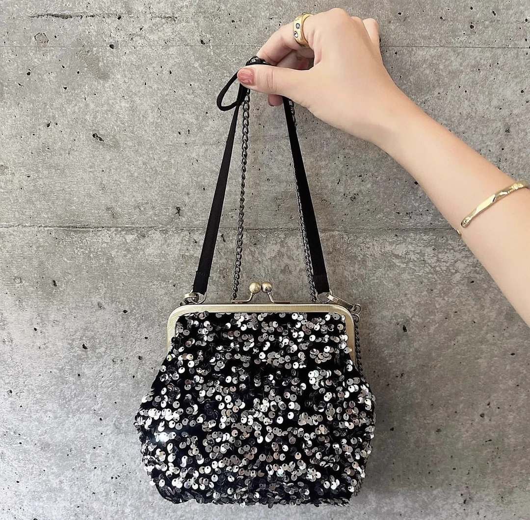 【FaFa】日系品牌 bi 华丽闪片蝴蝶结手提晚宴包 F1261