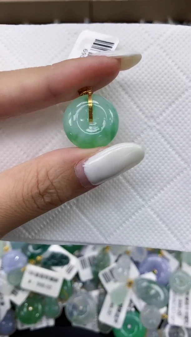颈饰18K金镶嵌翡翠11111111111