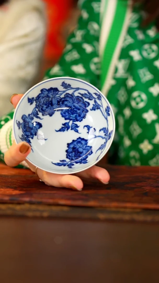 【闪购商品】立明堂明式折枝牡丹满月卧足杯