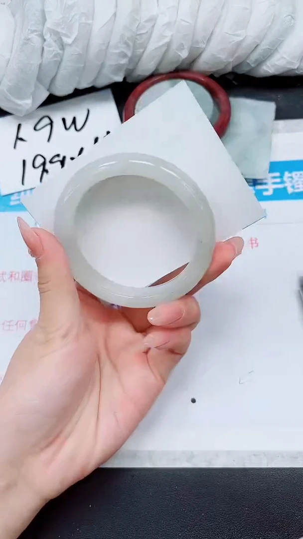 【闪购商品】石英质玉手镯未镶嵌A152-