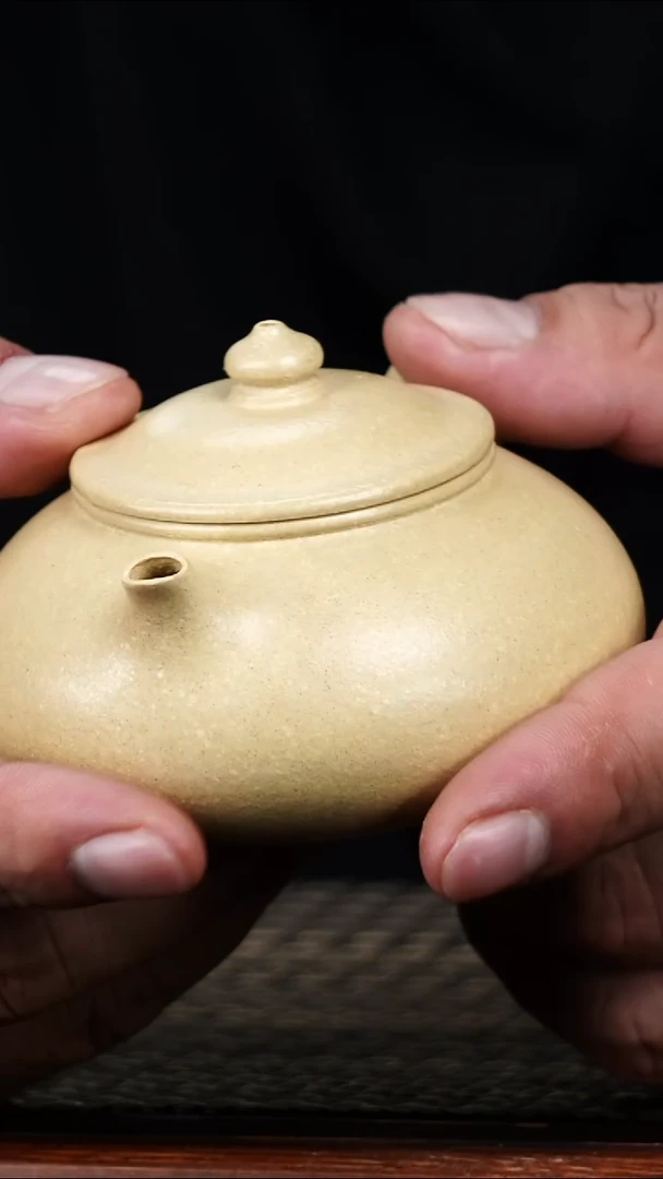 茶壶紫砂原矿本山绿泥寒江