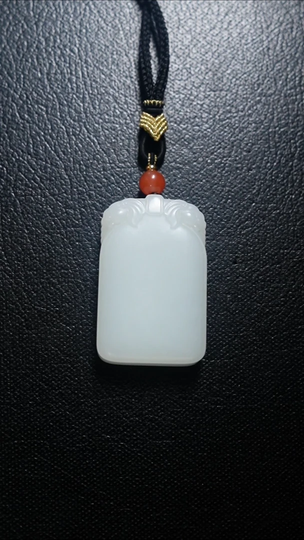 颈饰未镶嵌和田玉无事牌