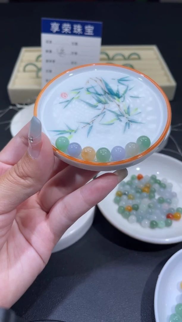 定制翡翠未镶嵌翡翠毛货