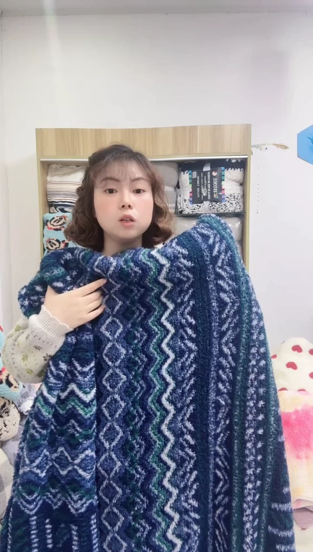 聚酯纤维1.5*2 深蓝波西米亚舒棉绒