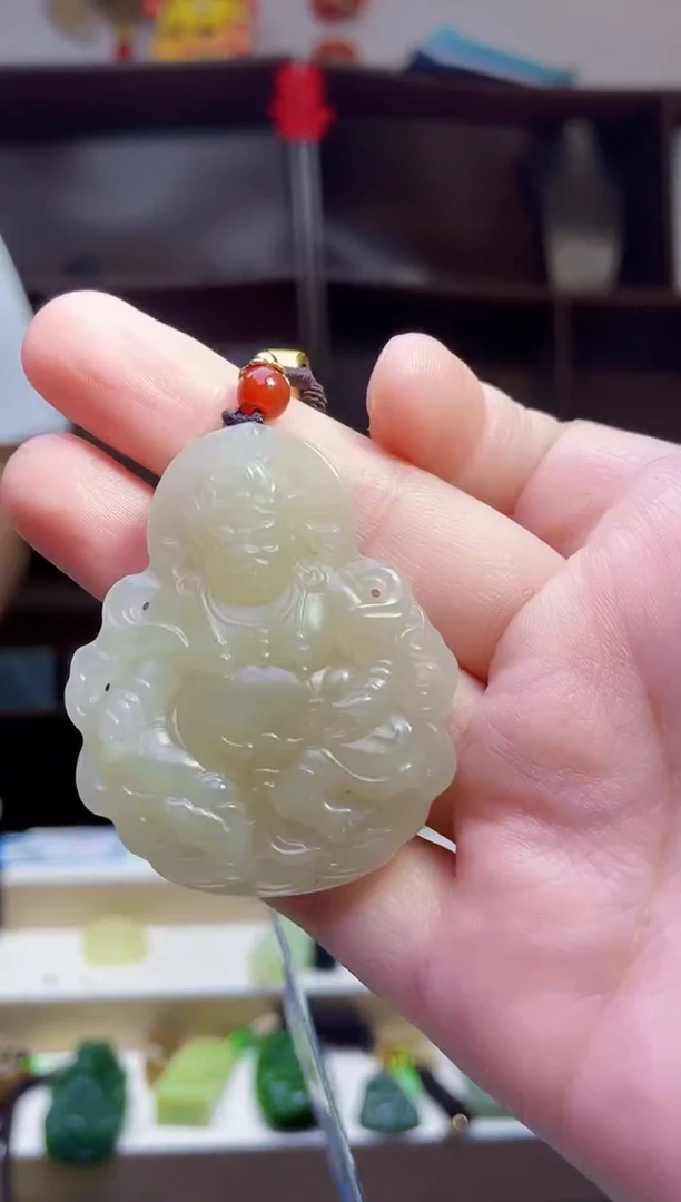 和田玉未镶嵌颈饰1