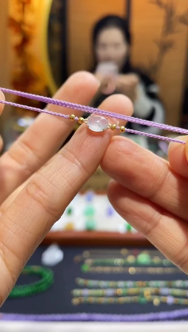 颈饰18K金镶嵌翡翠手绳