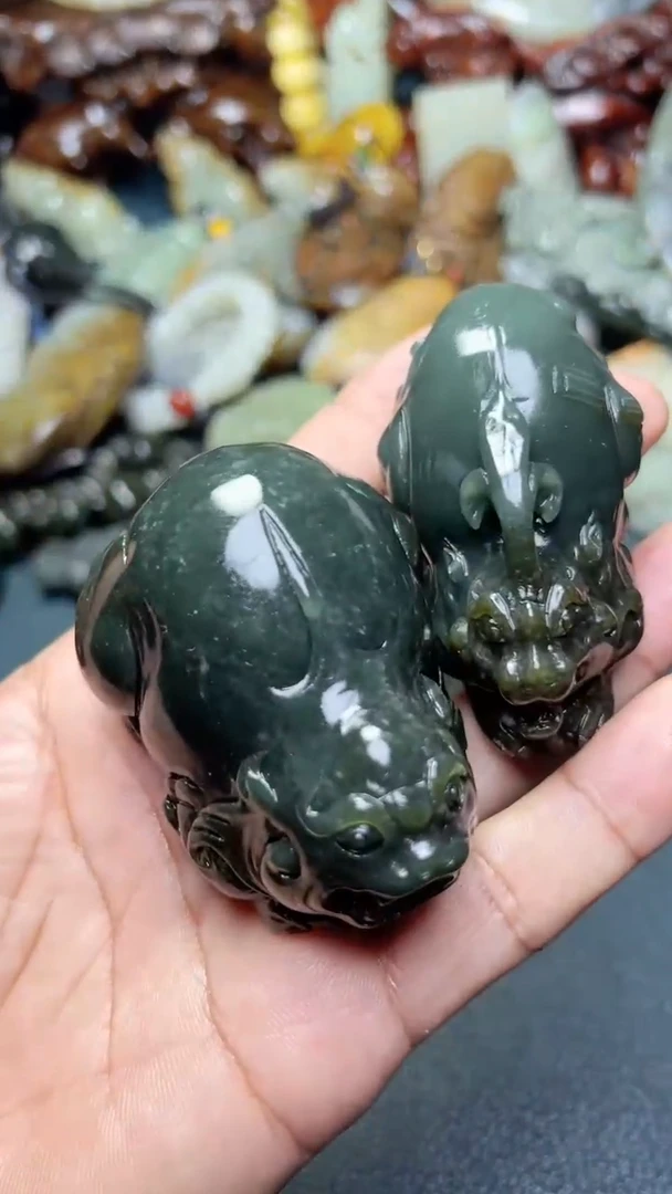 和田玉未镶嵌把件2