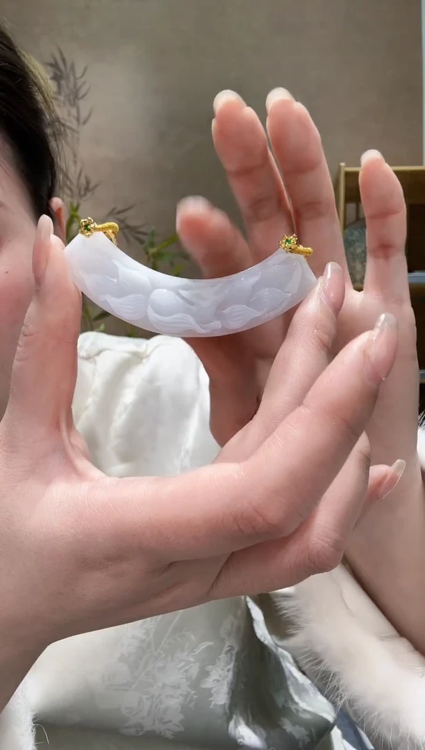 【闪购商品】翡翠颈饰未镶嵌吊坠