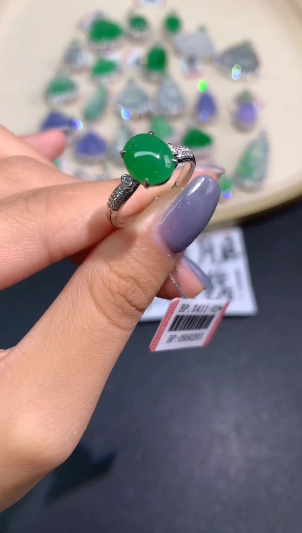 18K金镶嵌戒指翡翠戒指A21|8800