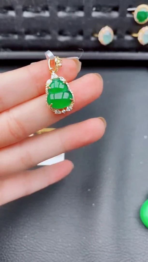 【闪购商品】翡翠颈饰银S925镶嵌天然a货翡翠977