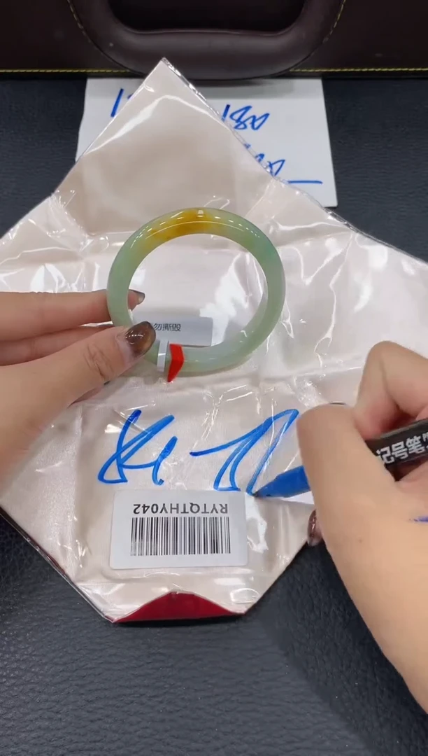 【闪购商品】翡翠手镯未镶嵌手镯