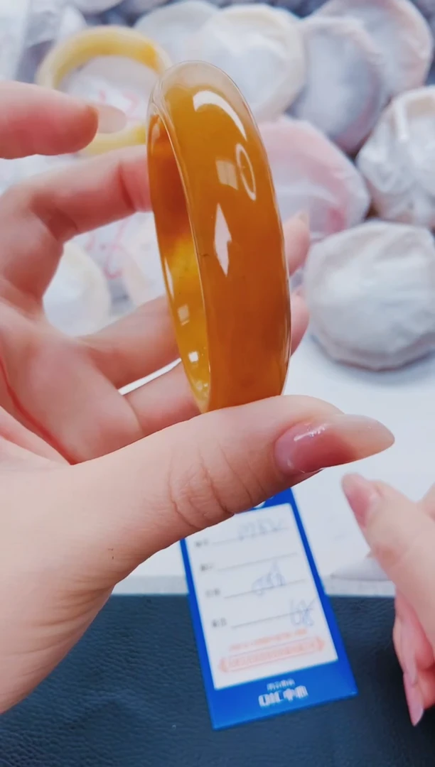 石英质玉手镯未镶嵌M62-55-56