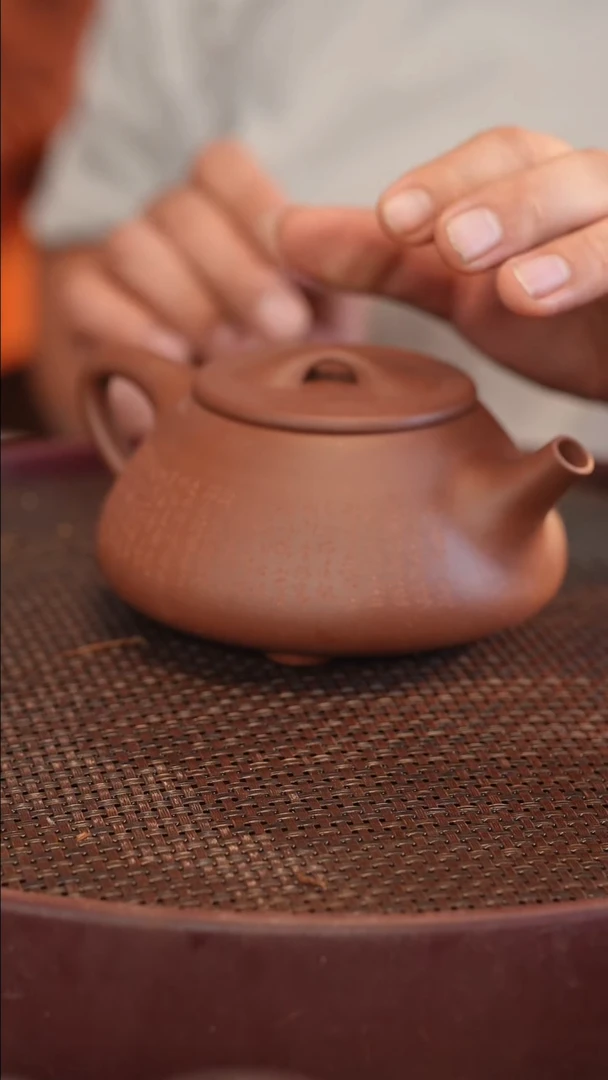 茶壶紫砂原矿手工制作瑕疵的