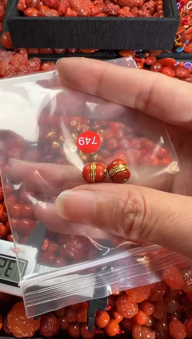 【闪购商品】南红玛瑙颈饰未镶嵌1