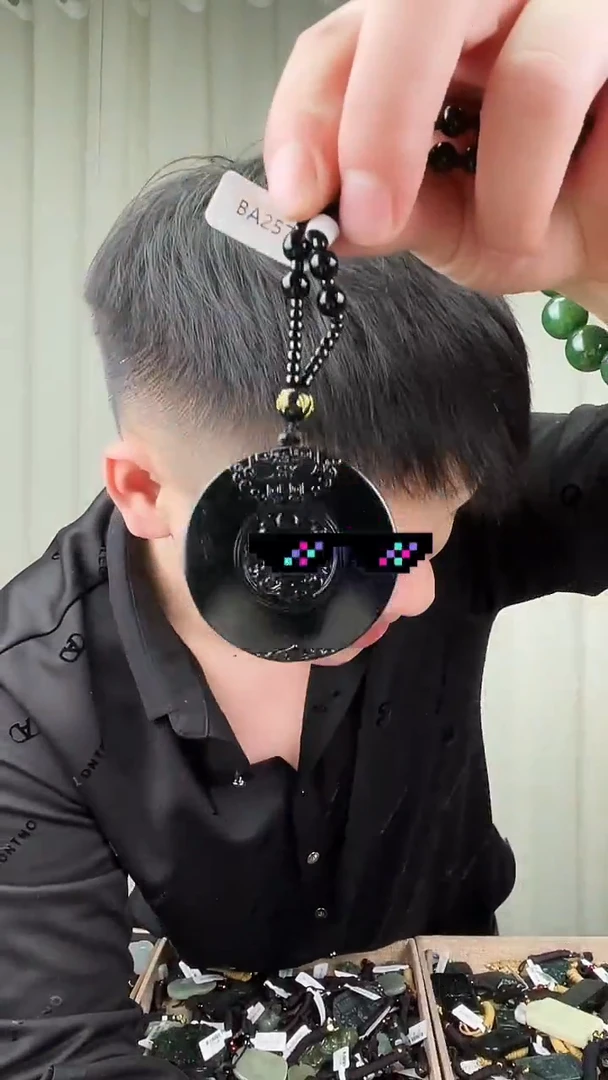 未镶嵌和田玉挂件1