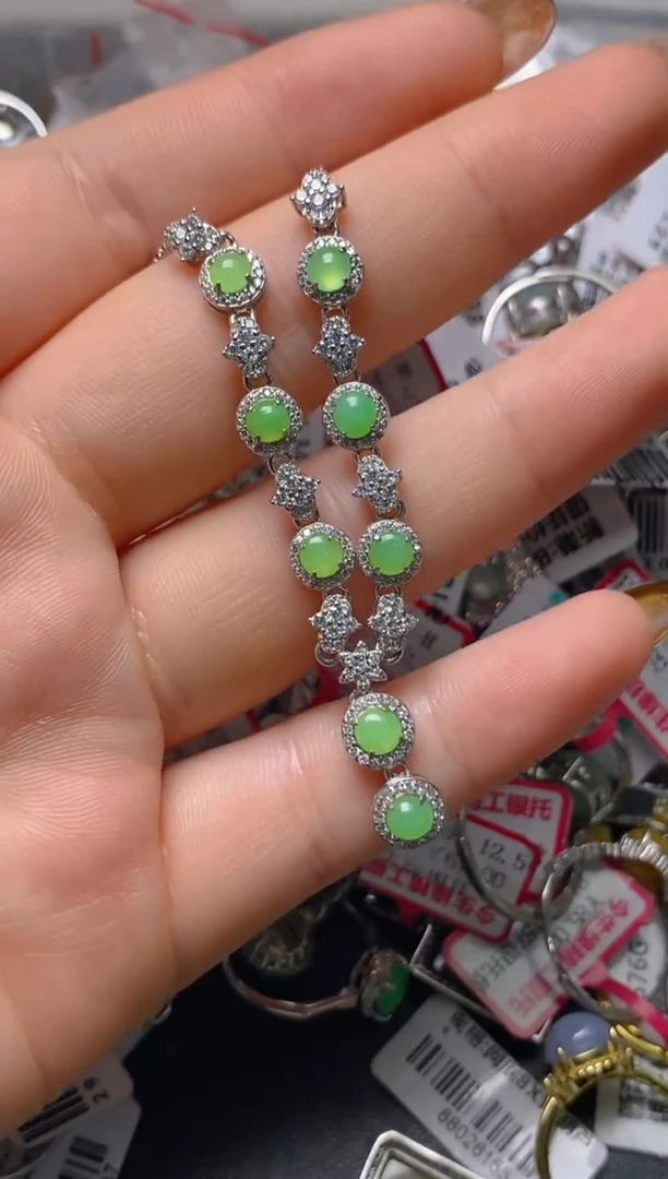 银S925镶嵌戒指翡翠百内无证书