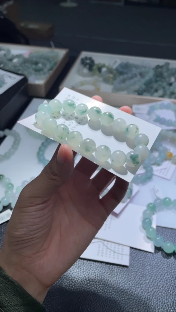 未镶嵌定制翡翠翡翠手串