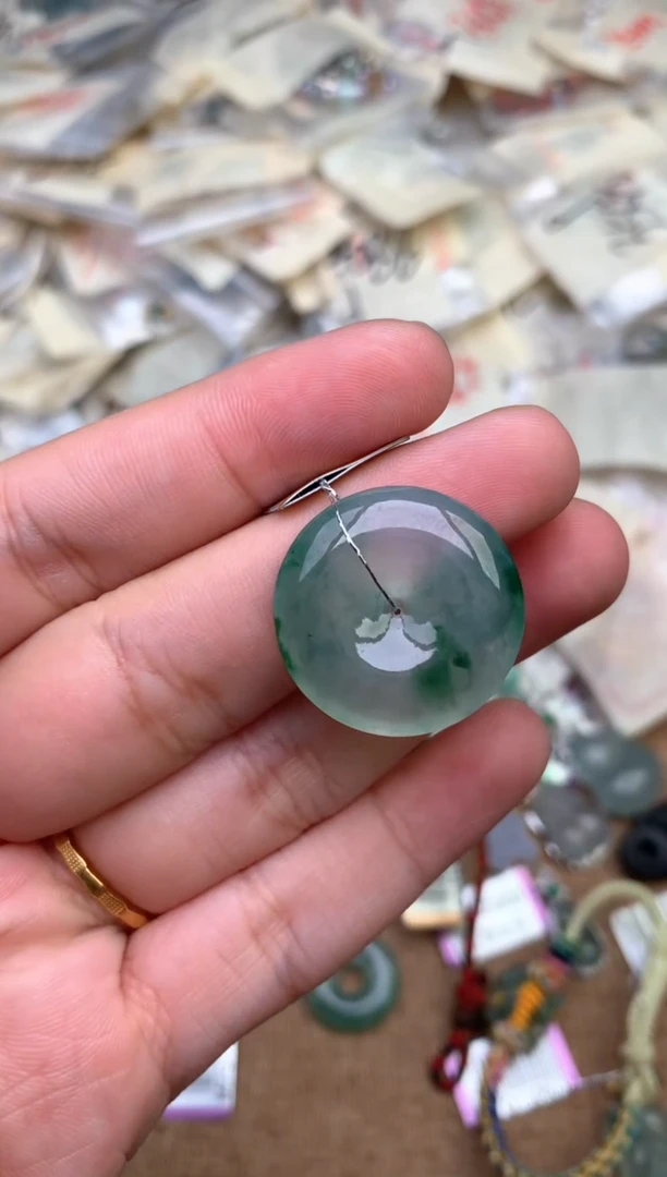 未镶嵌挂件翡翠一
