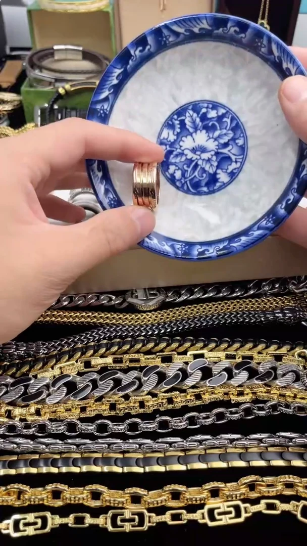 瓷片浅**风AAAAAAAAAAAAAAA