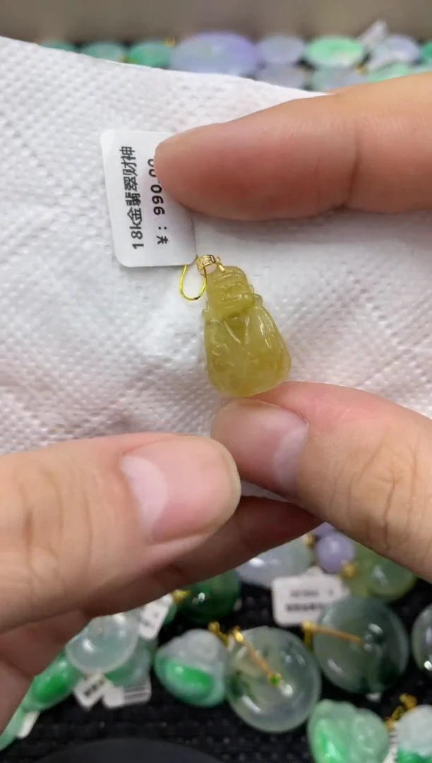 颈饰18K金镶嵌翡翠天然缅甸翡翠A货