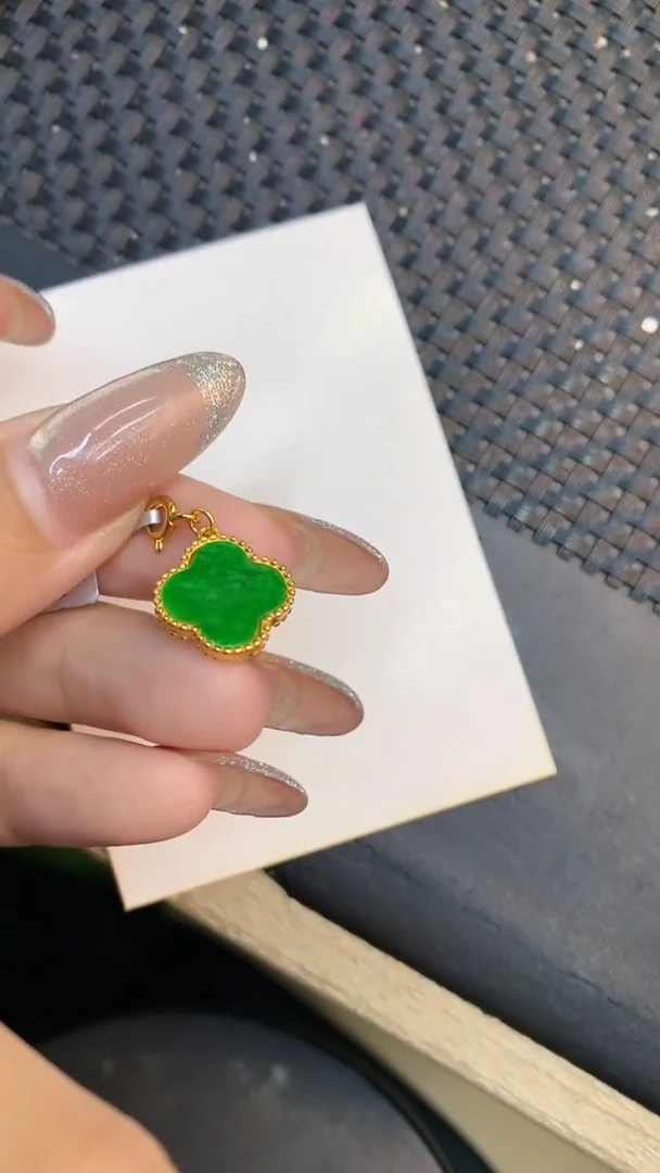 颈饰未镶嵌翡翠1