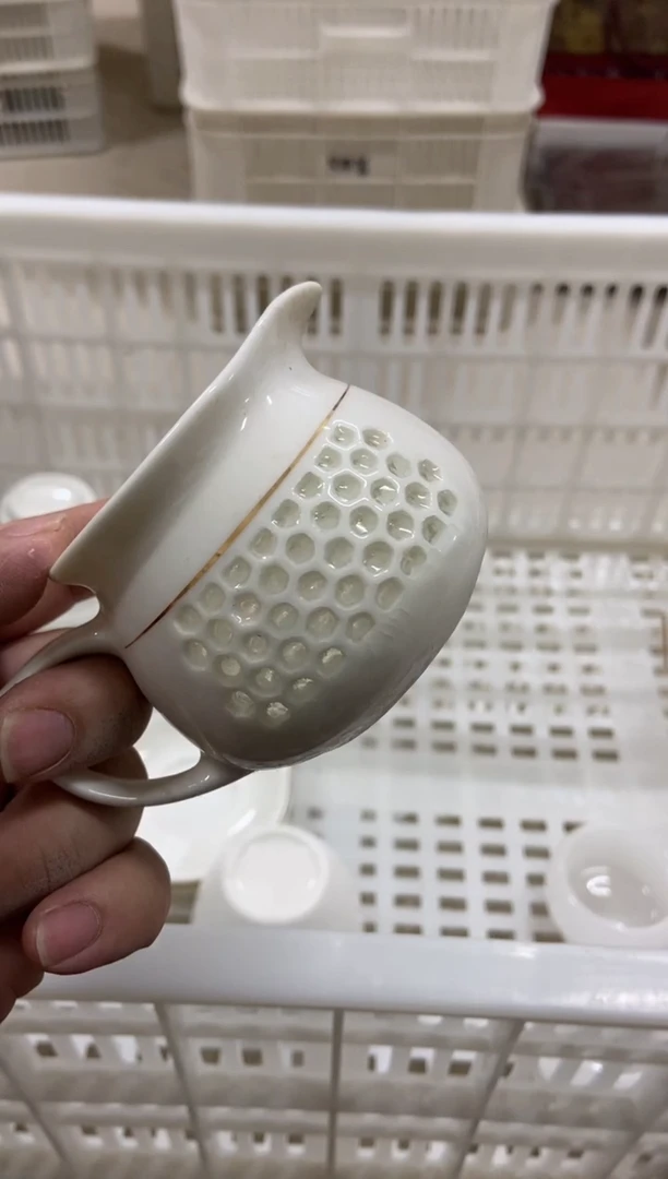 无运费险有瑕疵的摄影的产品有使用过的痕迹有点脏介意勿拍