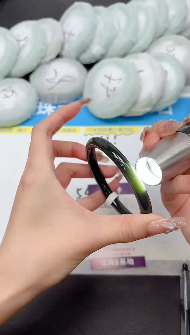 未镶嵌手镯和田玉197-60.3